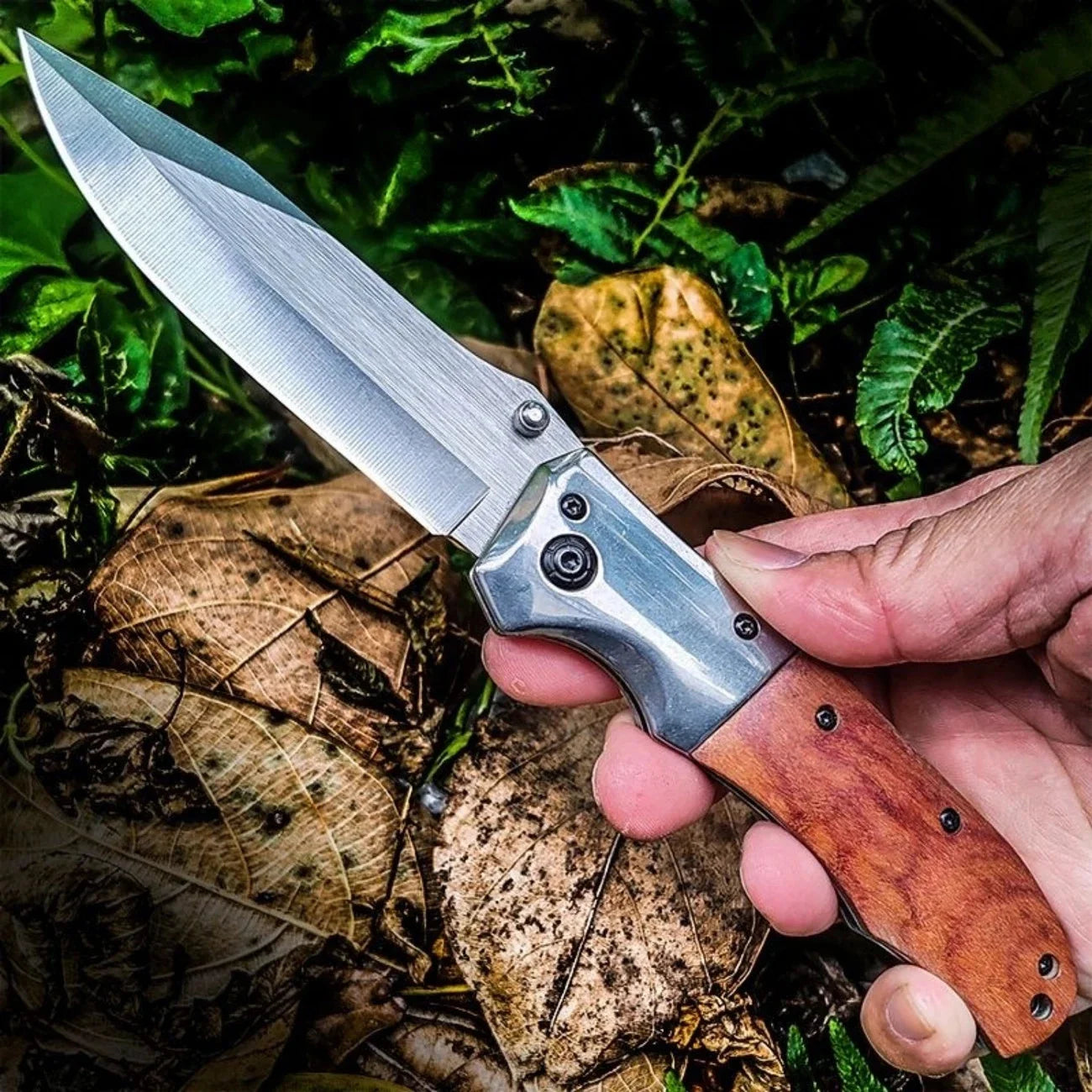 Tactical Folding Knife - Apocalypse Gear - Stainless Steel Blade.