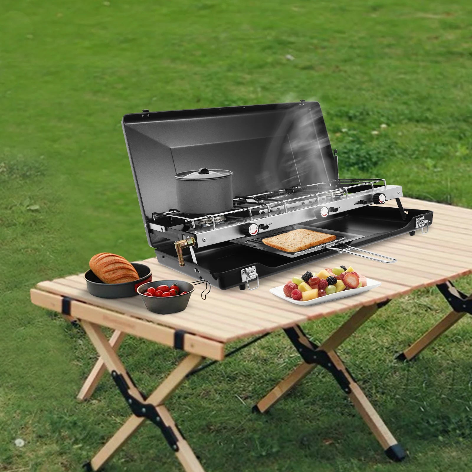 Portable Camping Stove with Griddle. 3 Burner, Propane Gas. Camping, Barbecues.