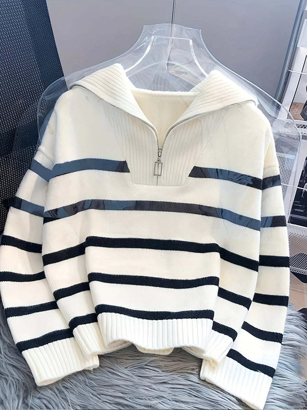Sweater- Thickened Zipper- Striped- Short Pullover.