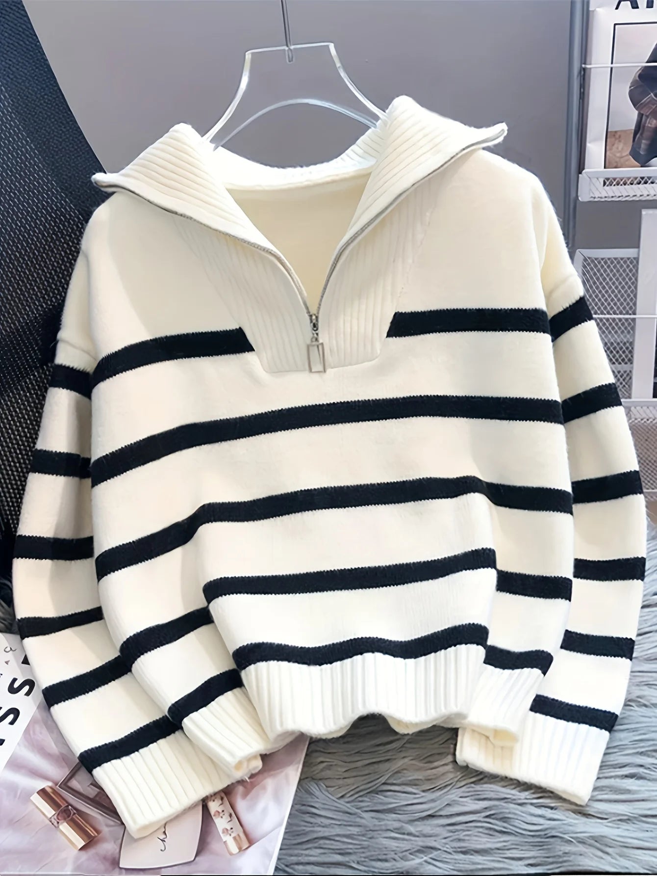 Sweater- Thickened Zipper- Striped- Short Pullover.