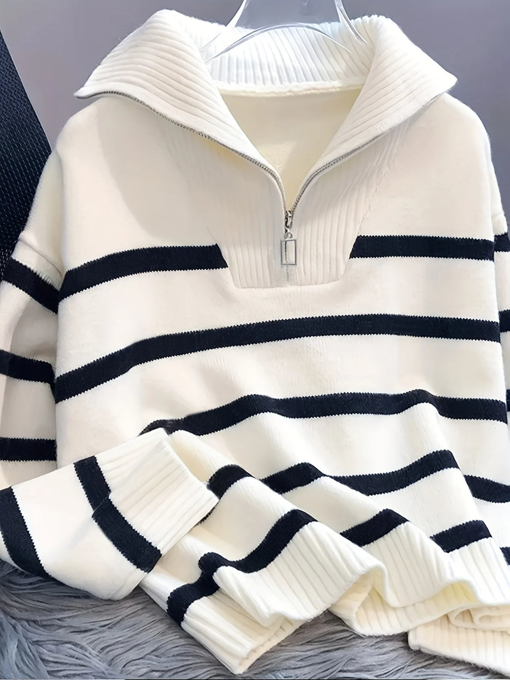 Sweater- Thickened Zipper- Striped- Short Pullover.