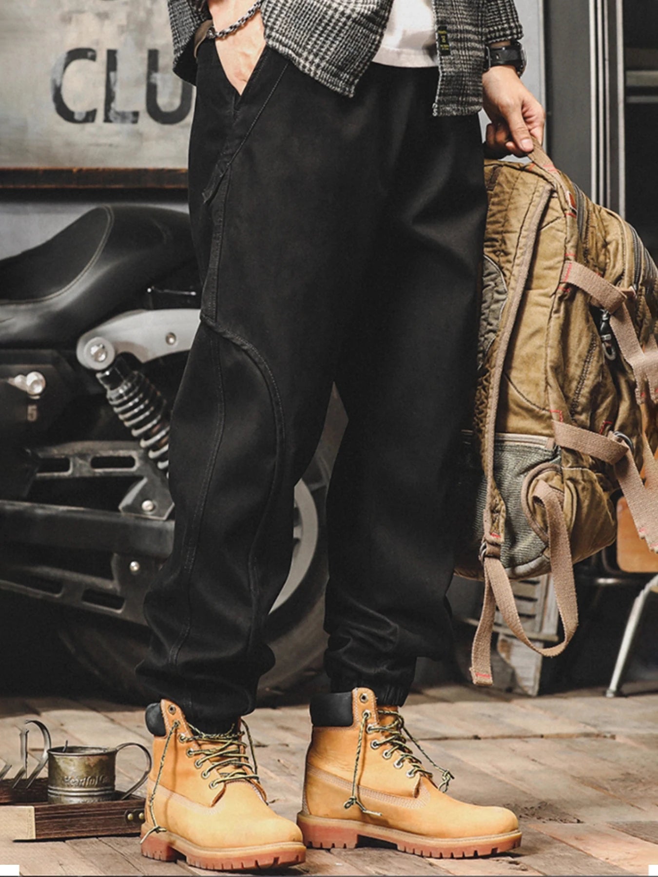 Men's Tactical Work Pants - Adjustable Multi Pocket Design.