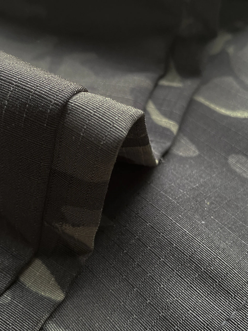 Camo Cargo Pants. Multi-pocket, Ripstop . Wear-resistant.