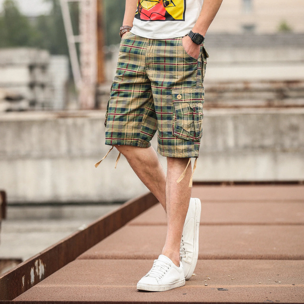 Cotton, Comfortable, Plaid Shorts. Loose, Straight Leg, Large Cargo Pockets.